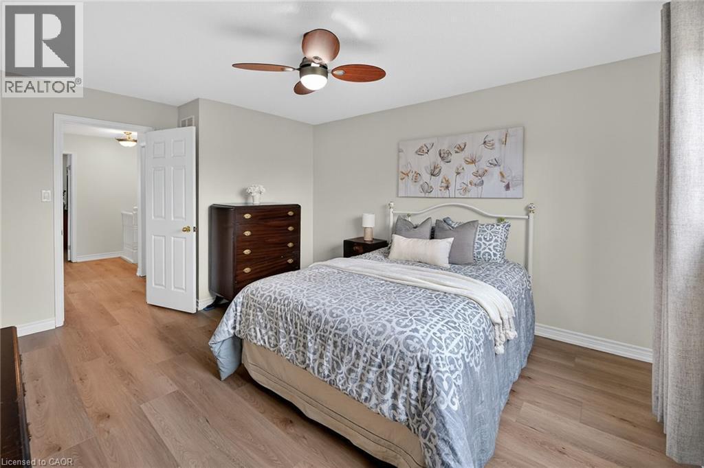 83 Morrison Crescent, Grimsby, ON - Indoor Photo Showing Bedroom