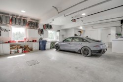 Garage -