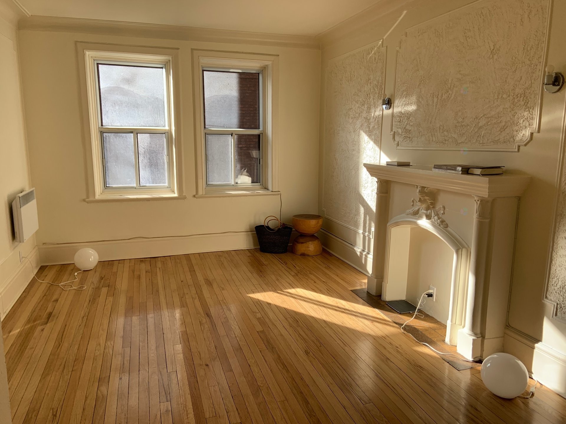 Living Room - 2-811 Av. Davaar, Montréal (Outremont), QC - Indoor Photo Showing Other Room