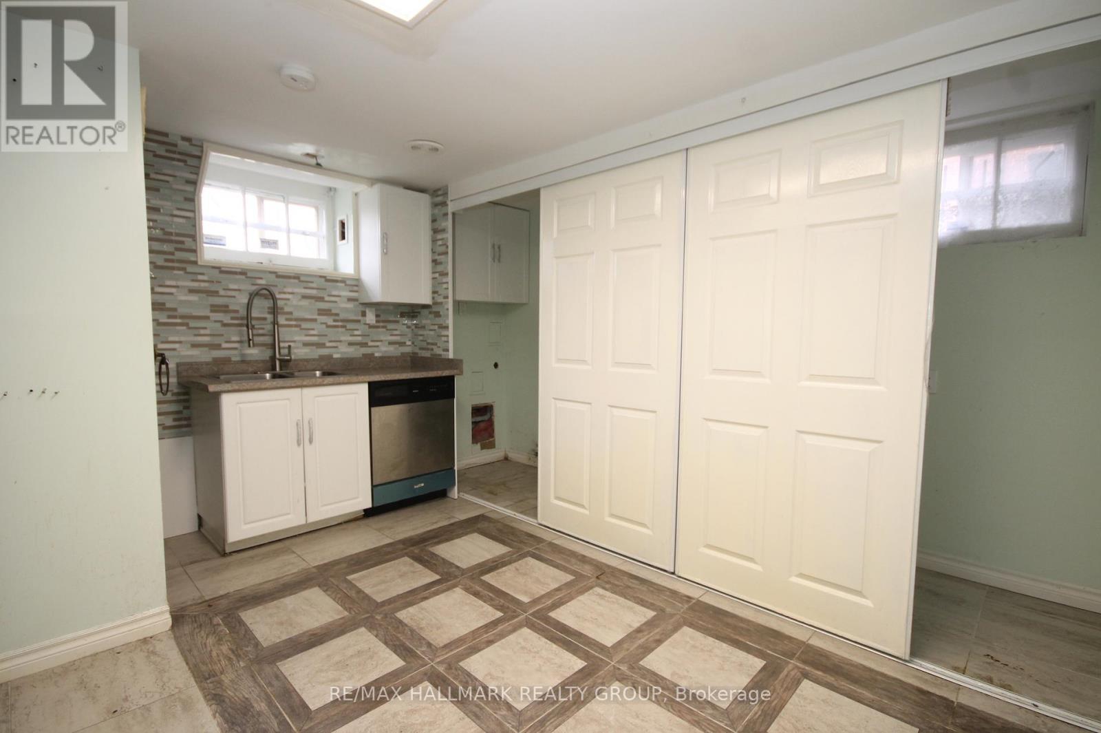 461 Lawson Avenue, Ottawa, ON - Indoor Photo Showing Other Room