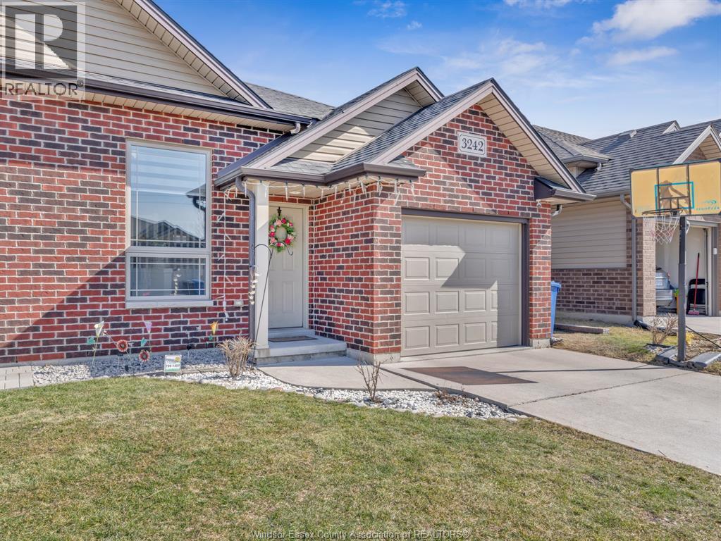 3242 Seville, Windsor, ON - Outdoor