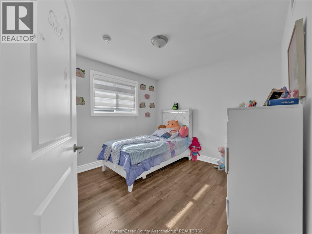 3242 Seville, Windsor, ON - Indoor Photo Showing Bedroom