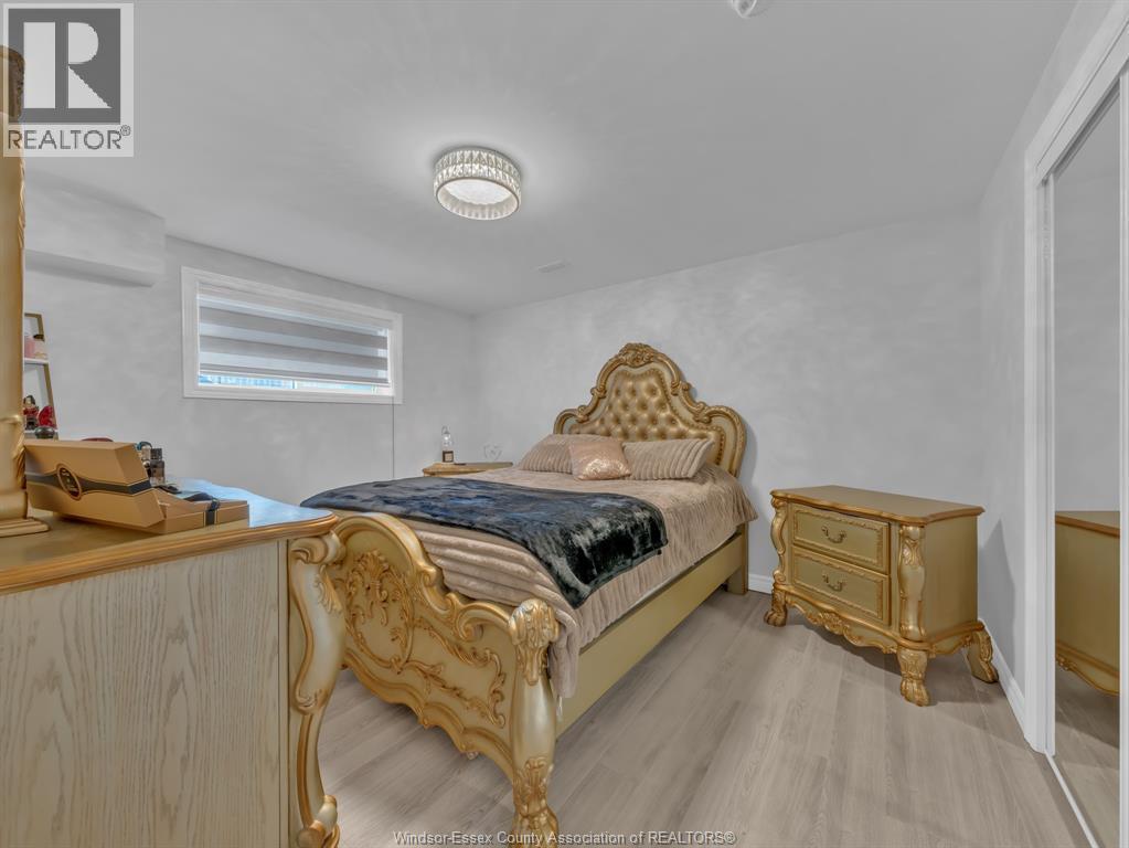 3242 Seville, Windsor, ON - Indoor Photo Showing Bedroom