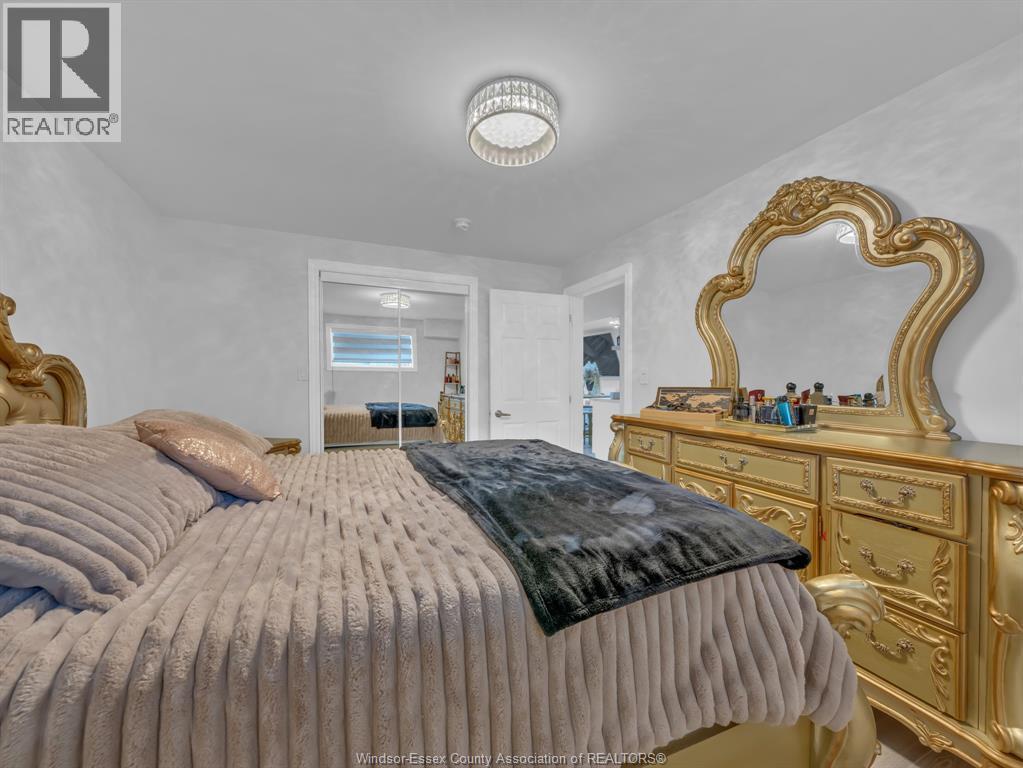3242 Seville, Windsor, ON - Indoor Photo Showing Bedroom