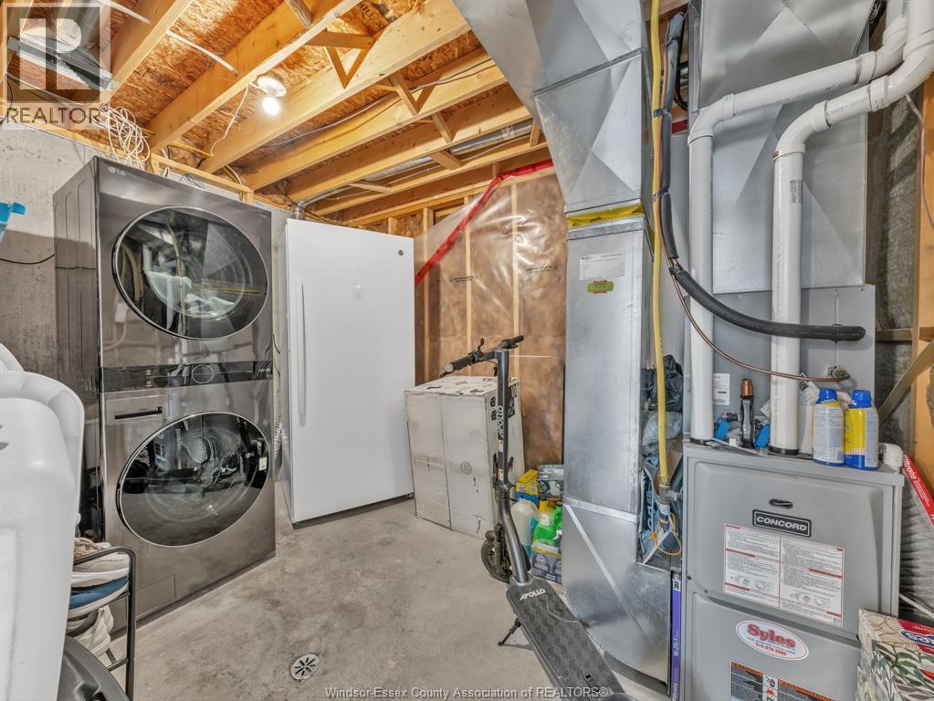 3242 Seville, Windsor, ON - Indoor