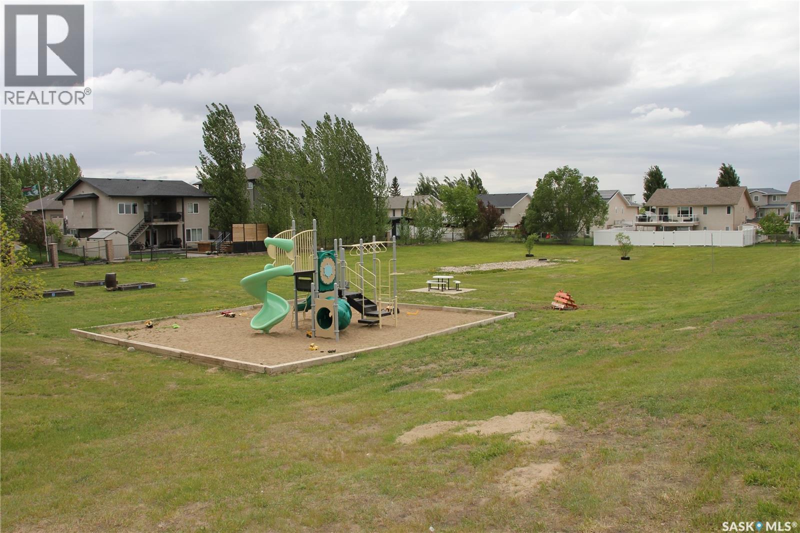 1100 Aaron Drive, Pilot Butte, SK