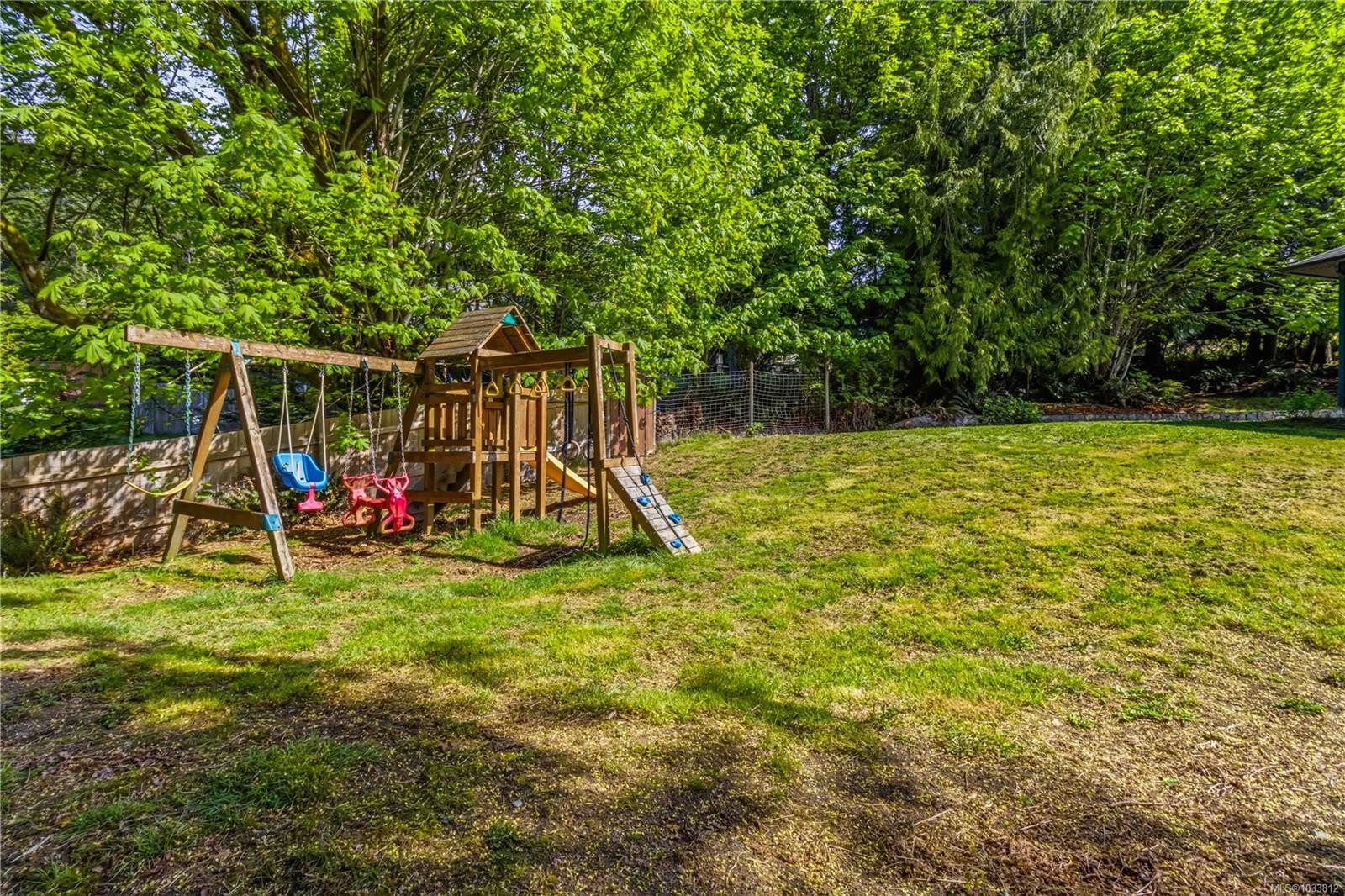 2545 Eaglecrest Dr, Sooke, BC