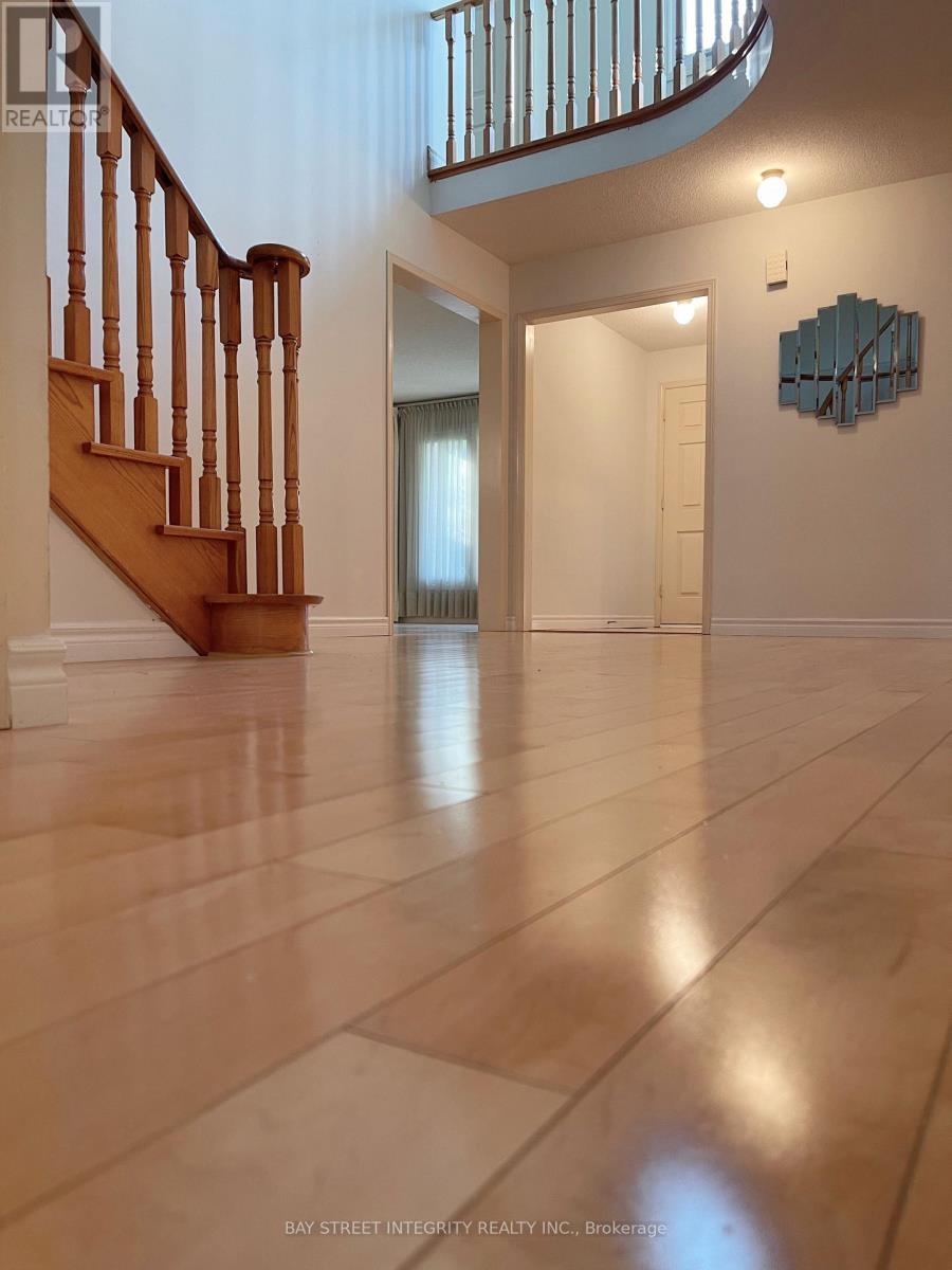 38 Southgate Crescent, Richmond Hill, ON - Indoor Photo Showing Other Room