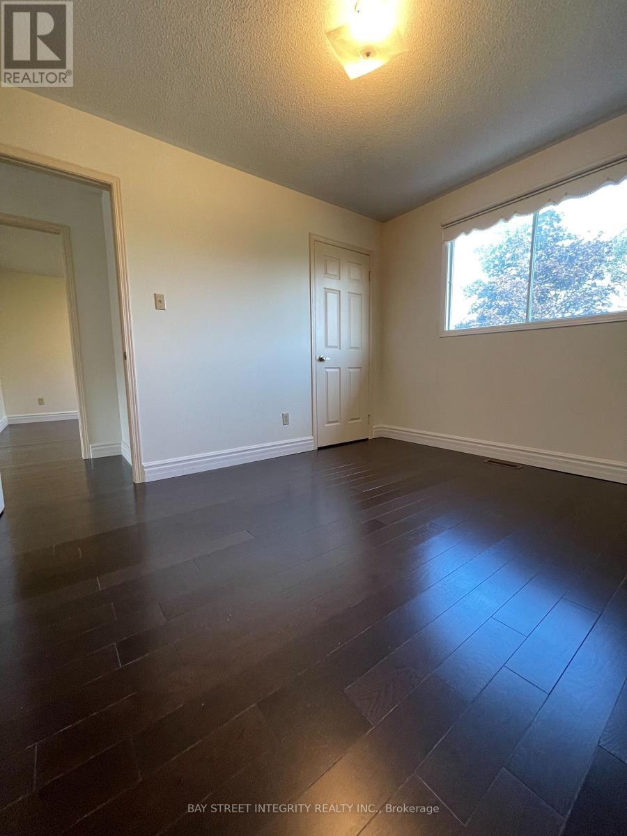38 Southgate Crescent, Richmond Hill, ON - Indoor Photo Showing Other Room