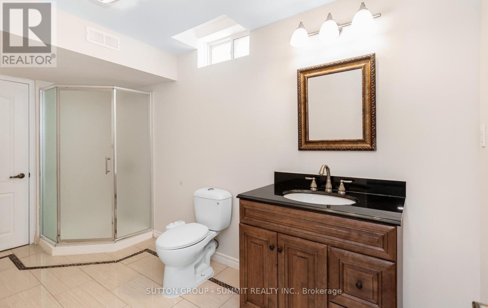 3129 Gladish Grove, Mississauga, ON - Indoor Photo Showing Bathroom