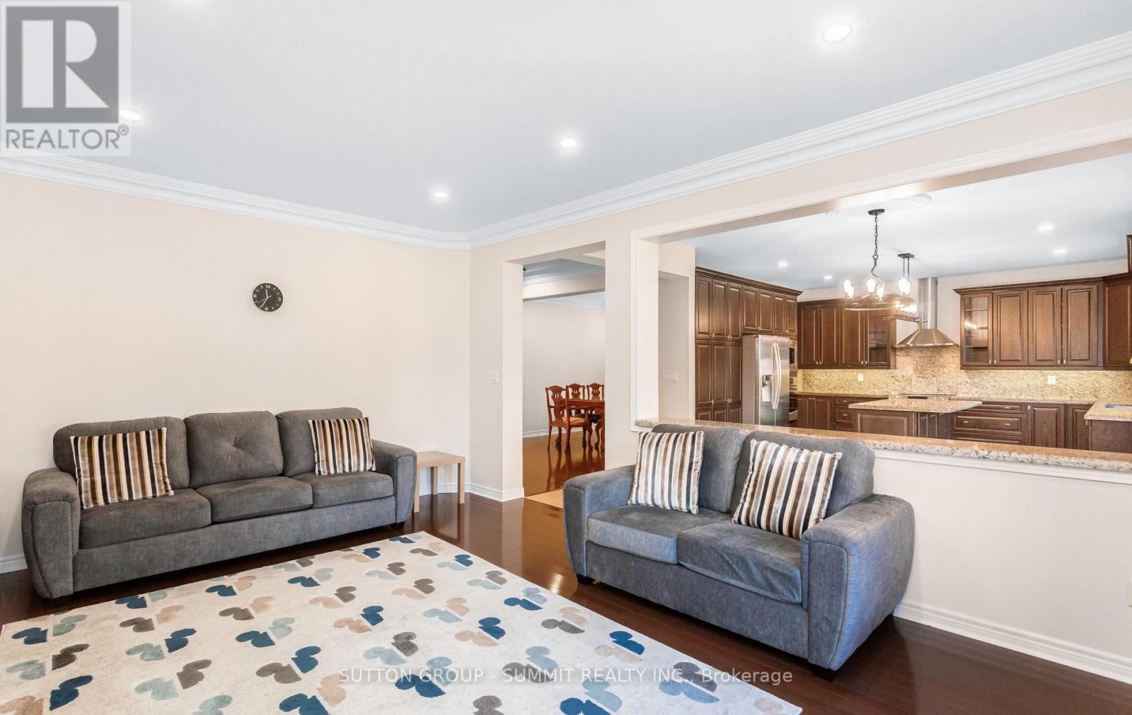 3129 Gladish Grove, Mississauga, ON - Indoor Photo Showing Living Room