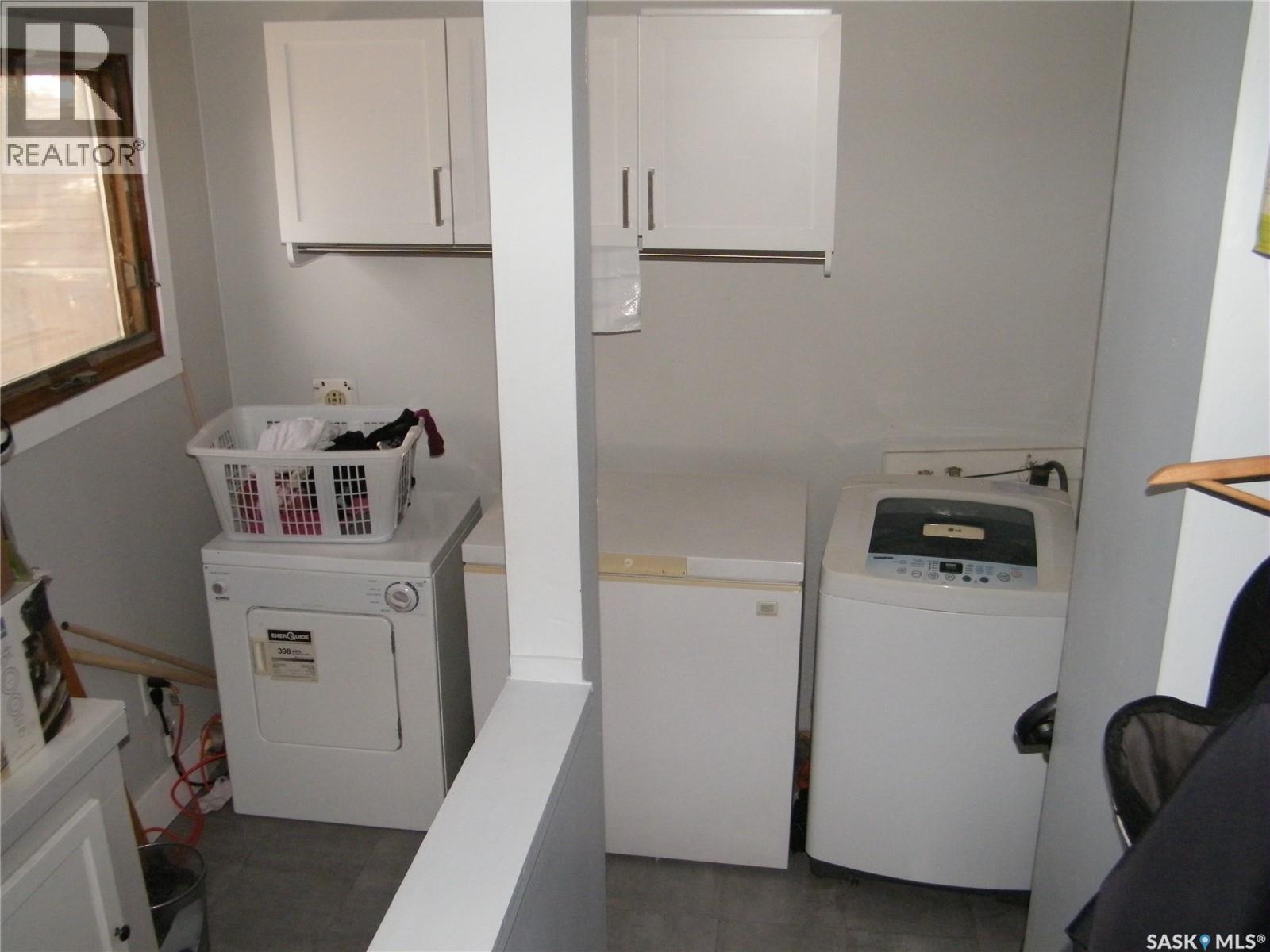 514 L Avenue N, Saskatoon, SK - Indoor Photo Showing Laundry Room