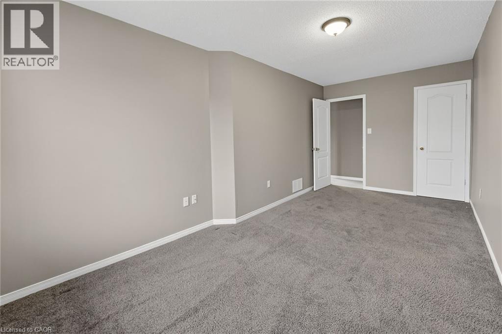 41 Kenyon Crescent, Grimsby, ON - Indoor Photo Showing Other Room