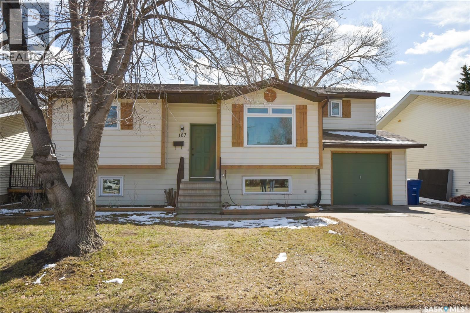 167 Nordstrum Road, Saskatoon, SK - Outdoor With Facade