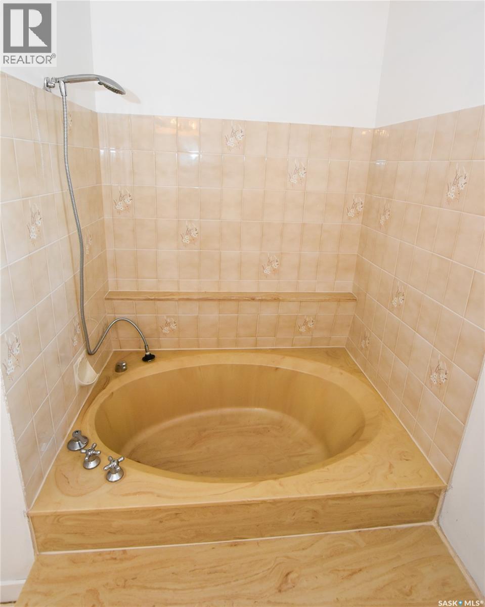 167 Nordstrum Road, Saskatoon, SK - Indoor Photo Showing Bathroom