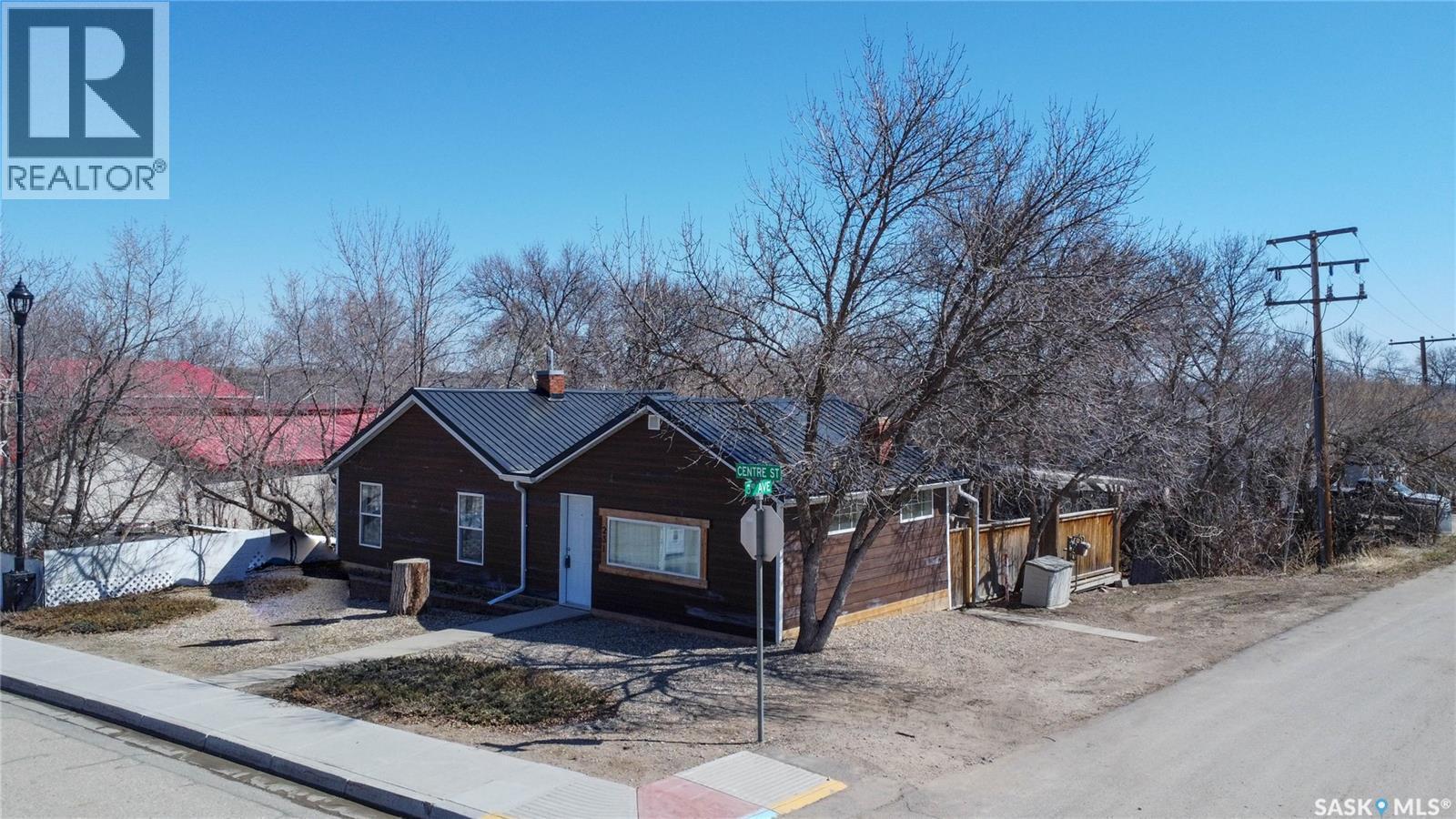 231 Centre Street, Regina Beach, SK - Outdoor