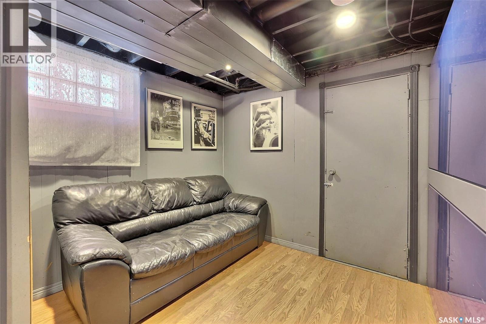 231 Centre Street, Regina Beach, SK - Indoor Photo Showing Basement