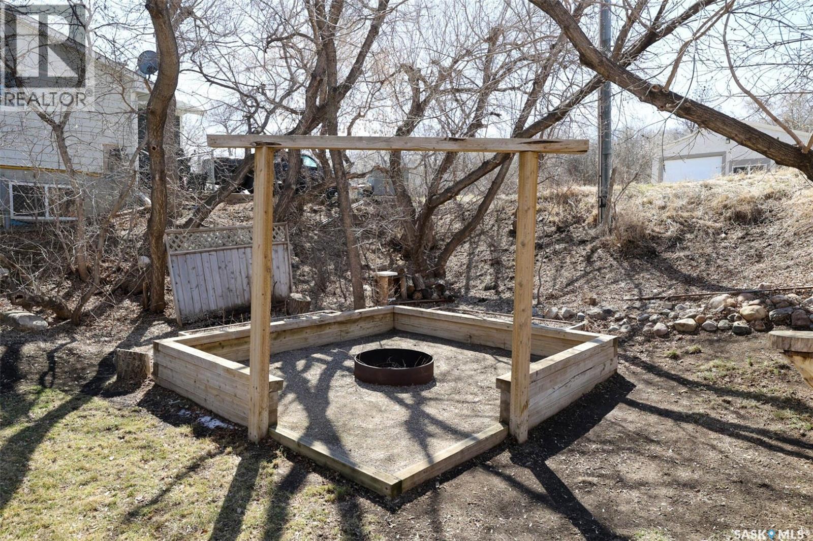 231 Centre Street, Regina Beach, SK - Outdoor