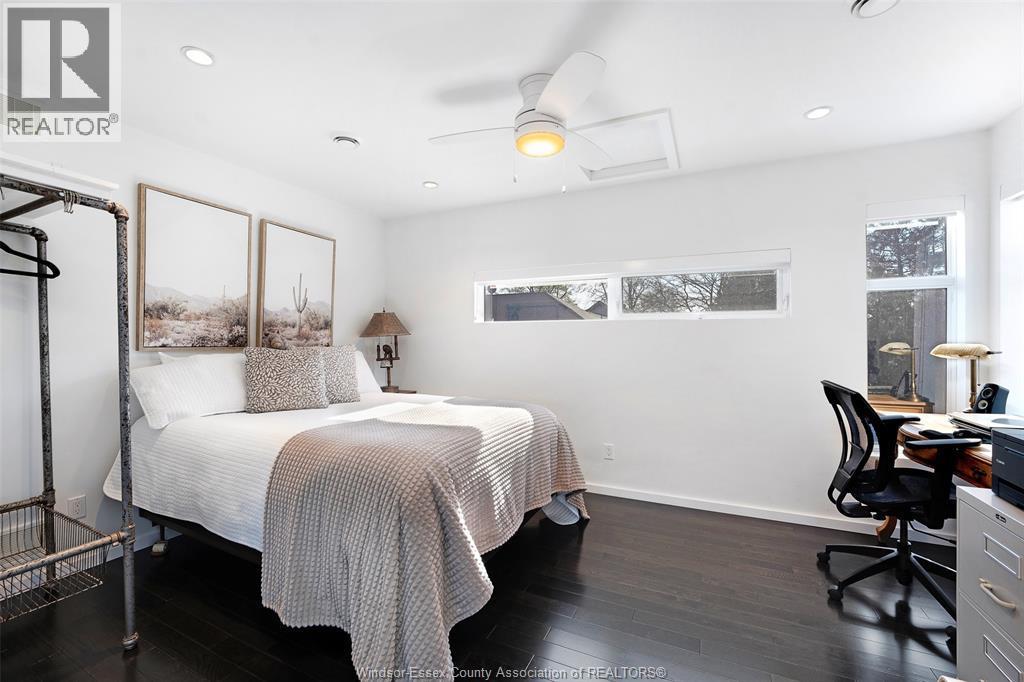 136 Lowes Sideroad, Amherstburg, ON - Indoor Photo Showing Bedroom