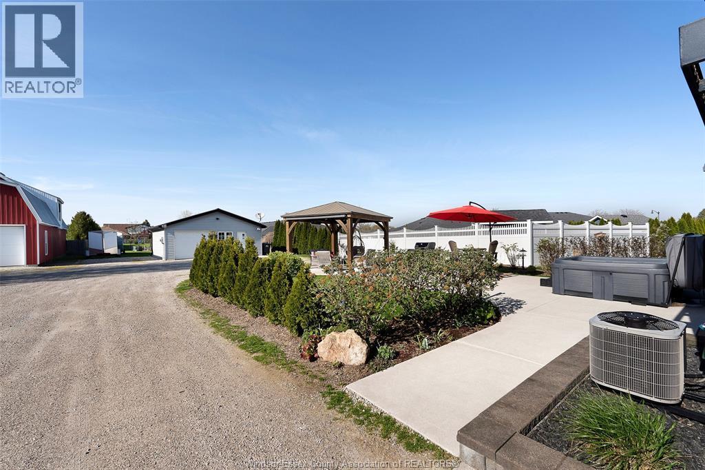 136 Lowes Sideroad, Amherstburg, ON - Outdoor