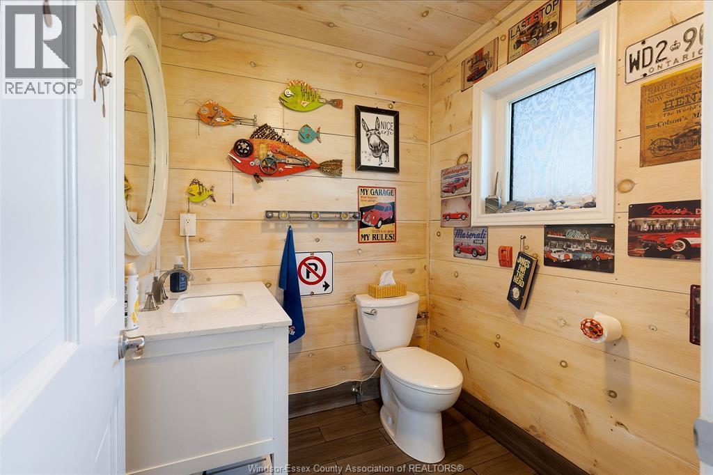 136 Lowes Sideroad, Amherstburg, ON - Indoor Photo Showing Bathroom