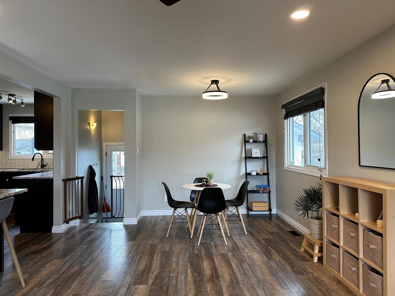 537 Parkway Drive, Thunder Bay, ON - Indoor
