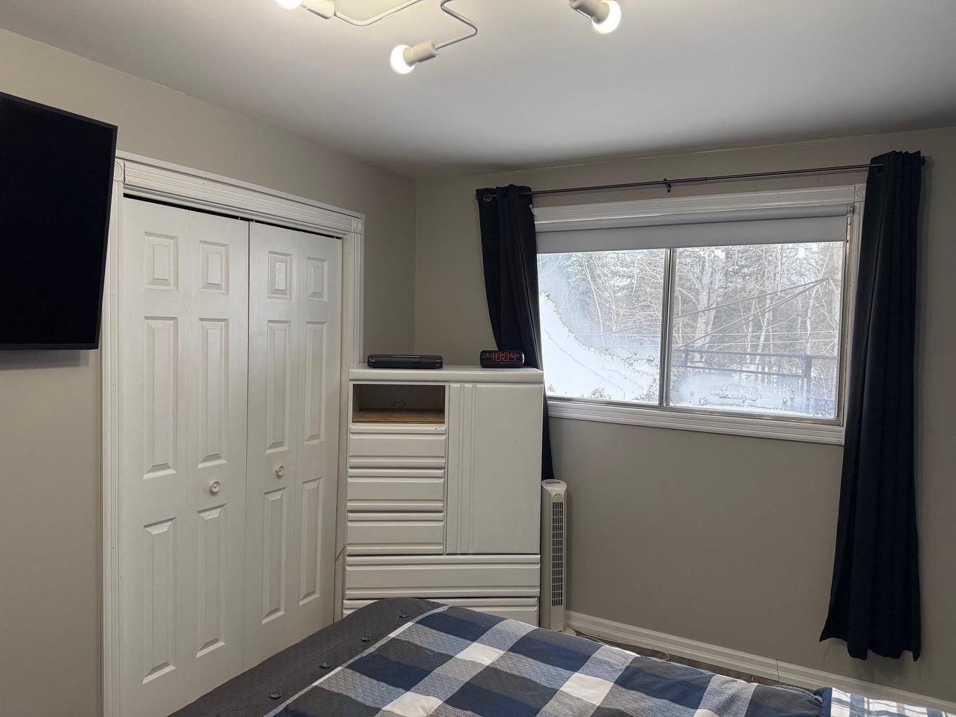54 Redwing Ave, Manitouwadge, ON - Indoor Photo Showing Bedroom