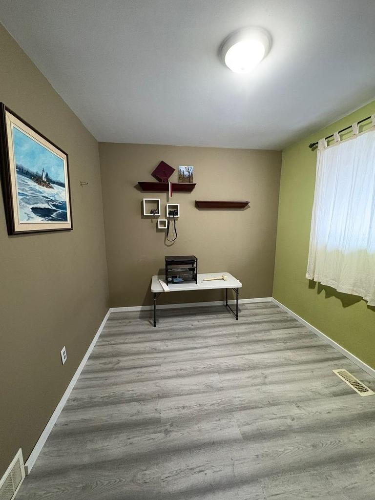 54 Redwing Ave, Manitouwadge, ON - Indoor Photo Showing Other Room