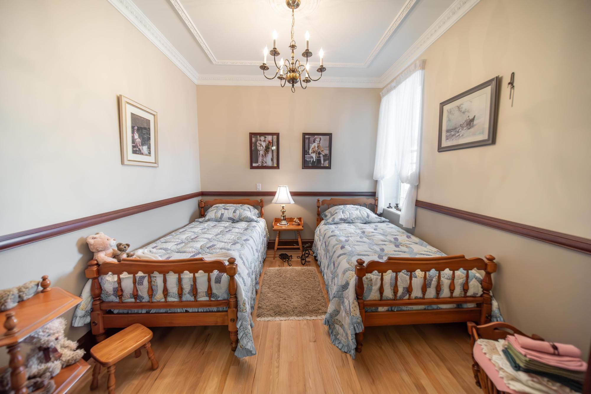 120 Wattsville Road, Cranbrook, BC - Indoor Photo Showing Bedroom