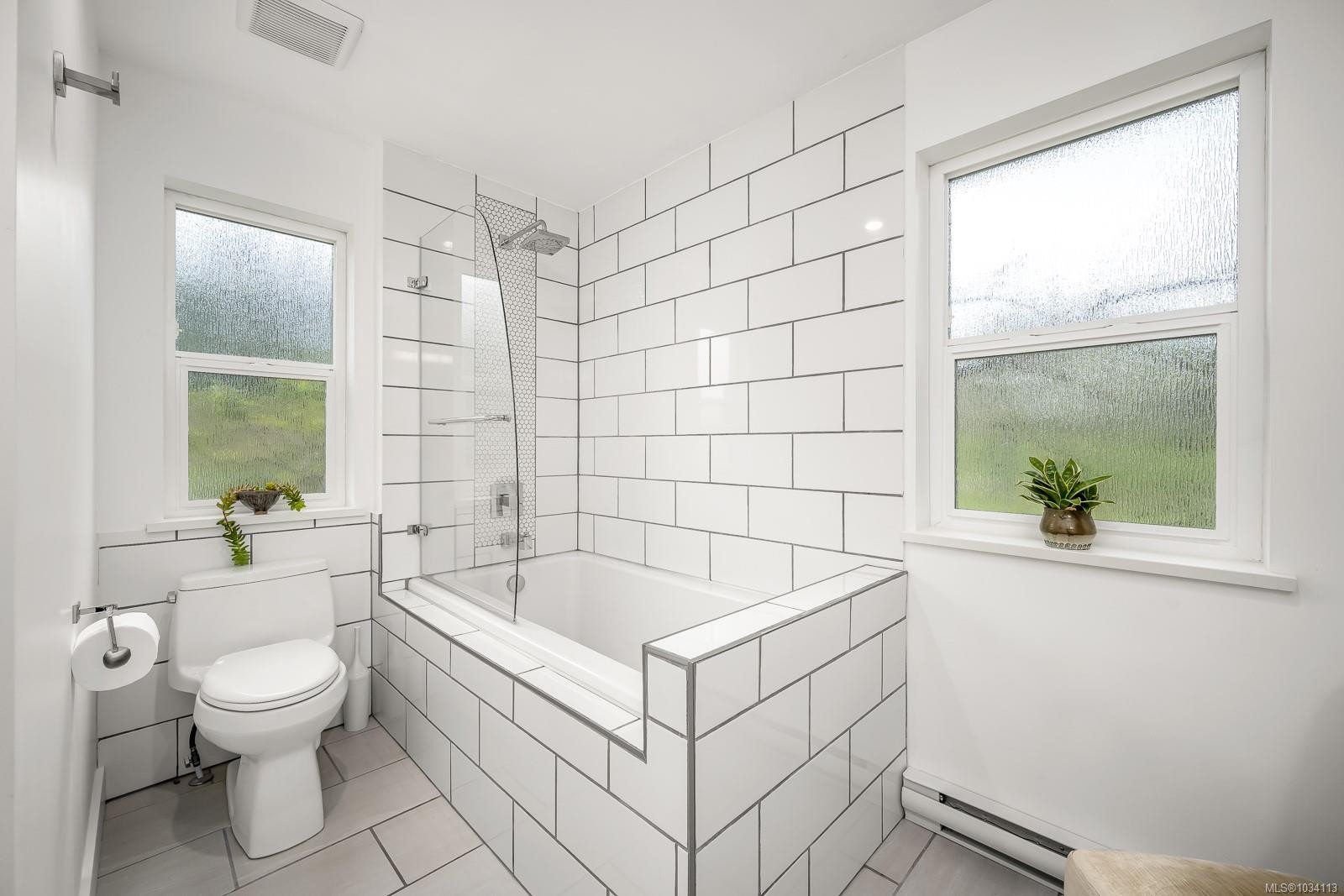 6481 Eagles Dr, Courtenay, BC