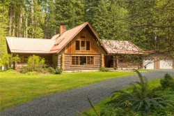 9025 Gilgan St Honeymoon Bay, BC V0R 3E1