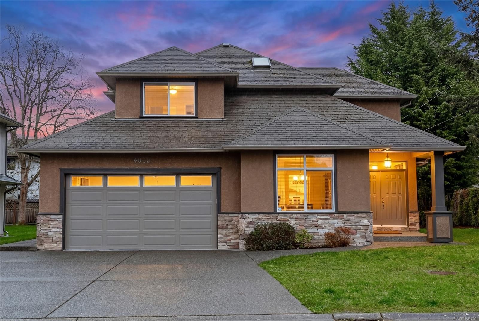 4073 Longview Dr, Saanich, BC