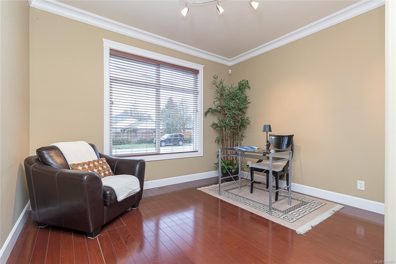 4073 Longview Dr, Saanich, BC
