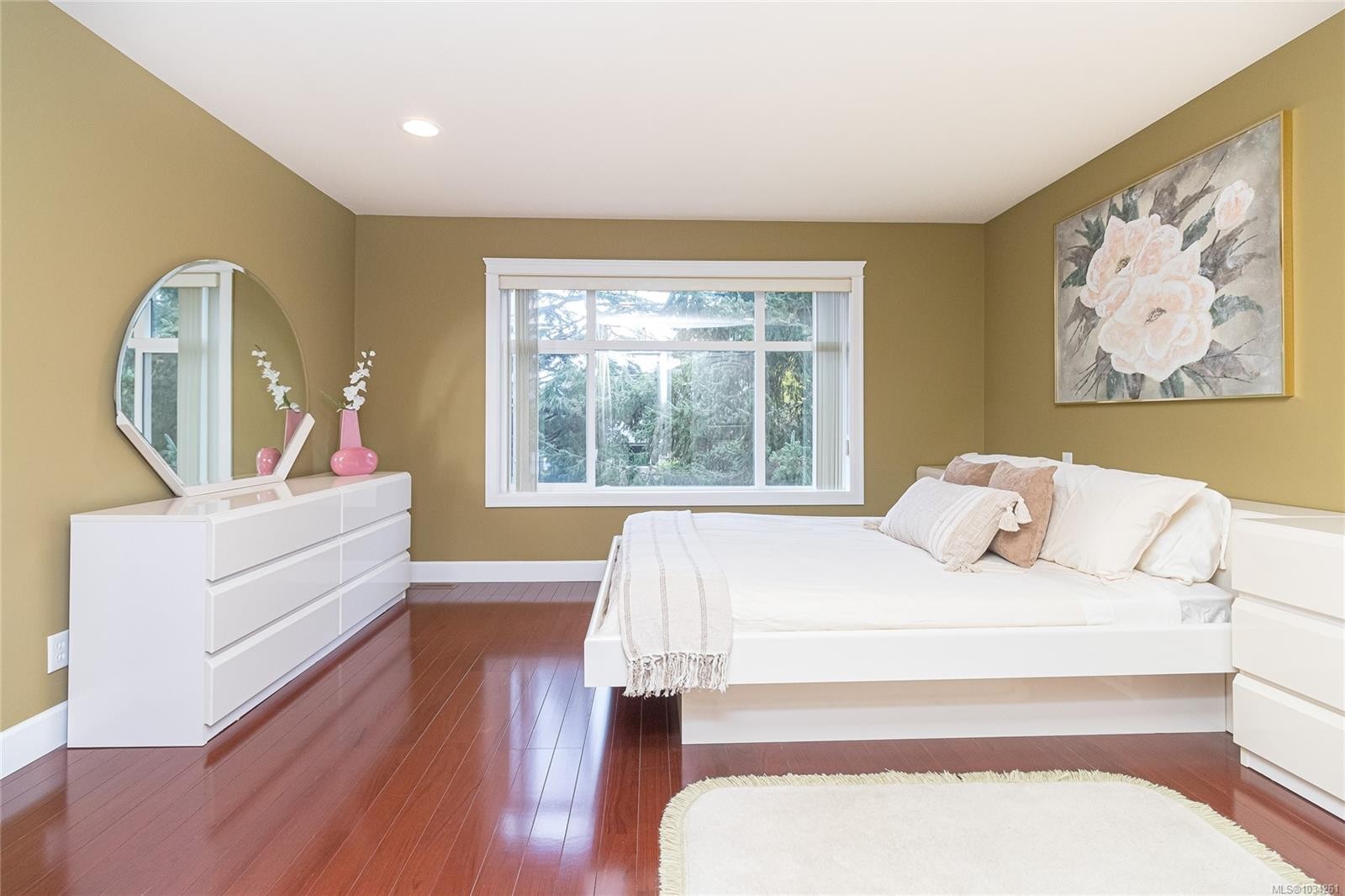 4073 Longview Dr, Saanich, BC