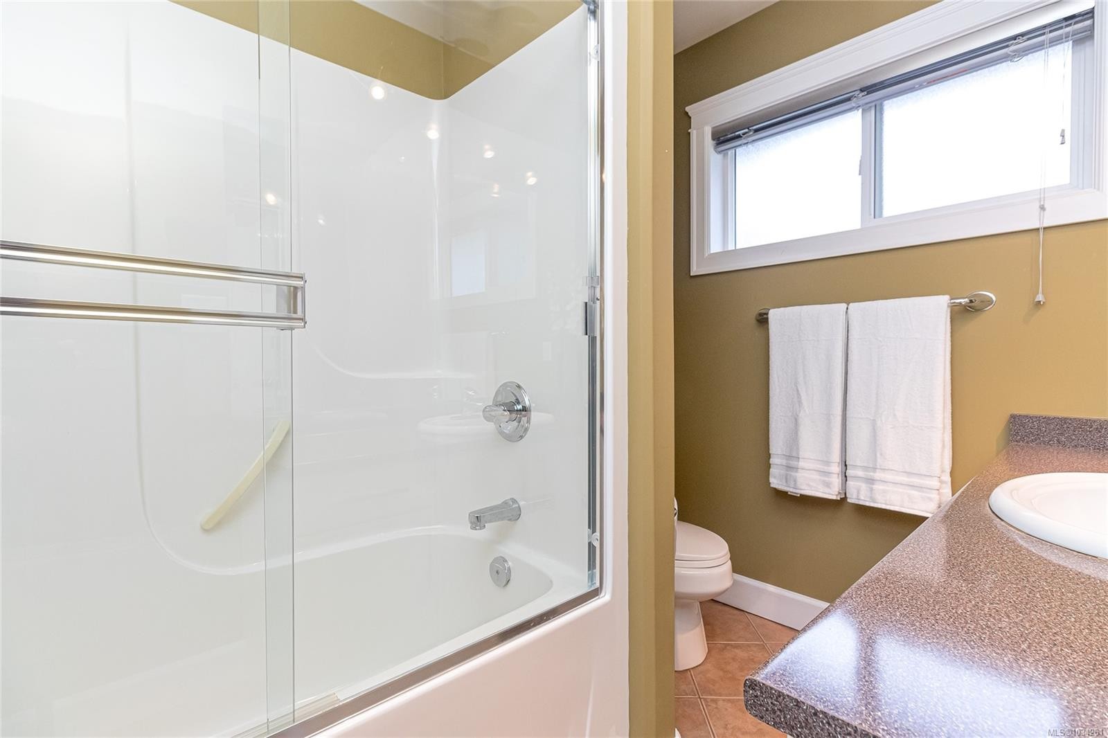 4073 Longview Dr, Saanich, BC