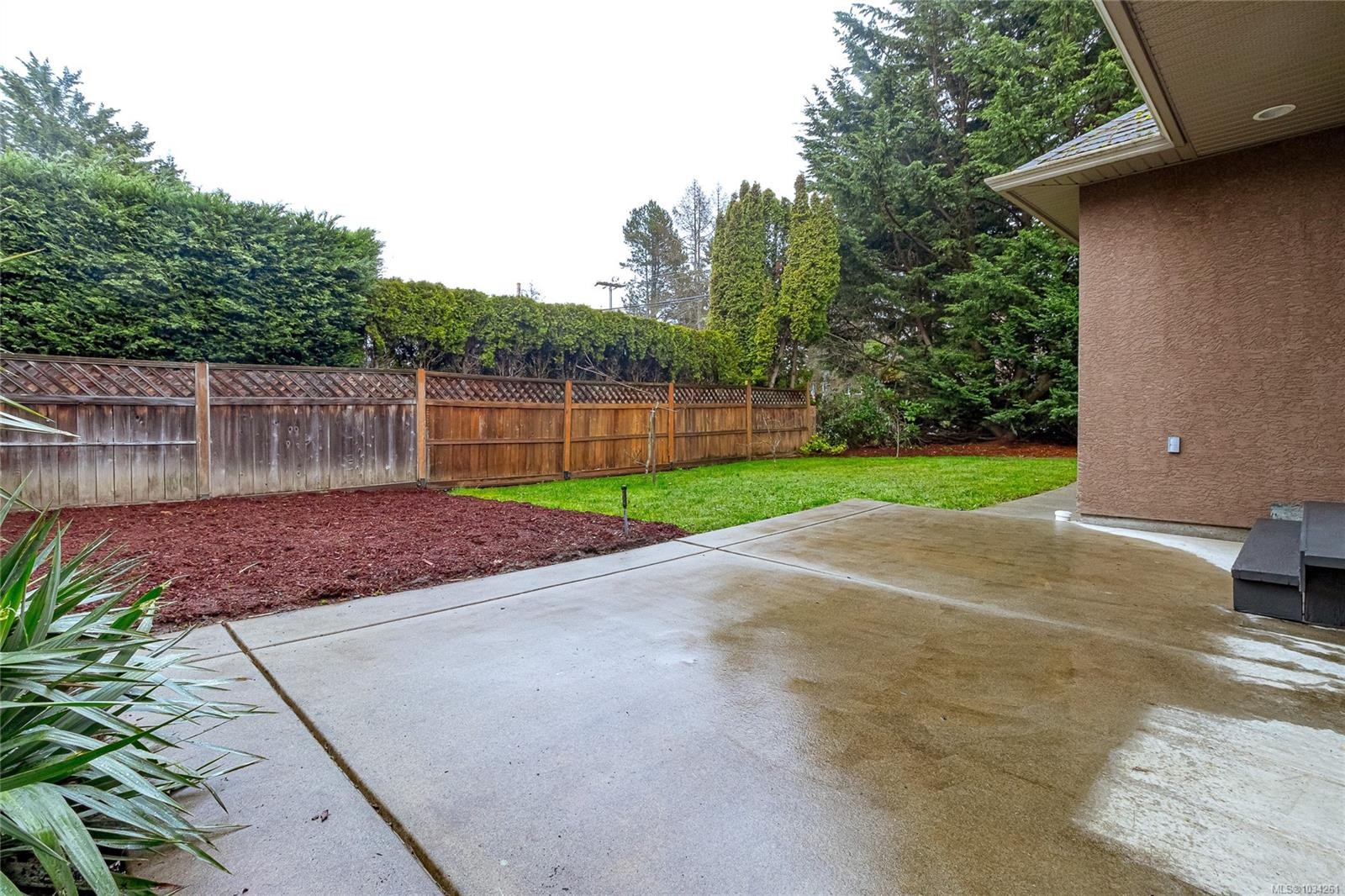 4073 Longview Dr, Saanich, BC