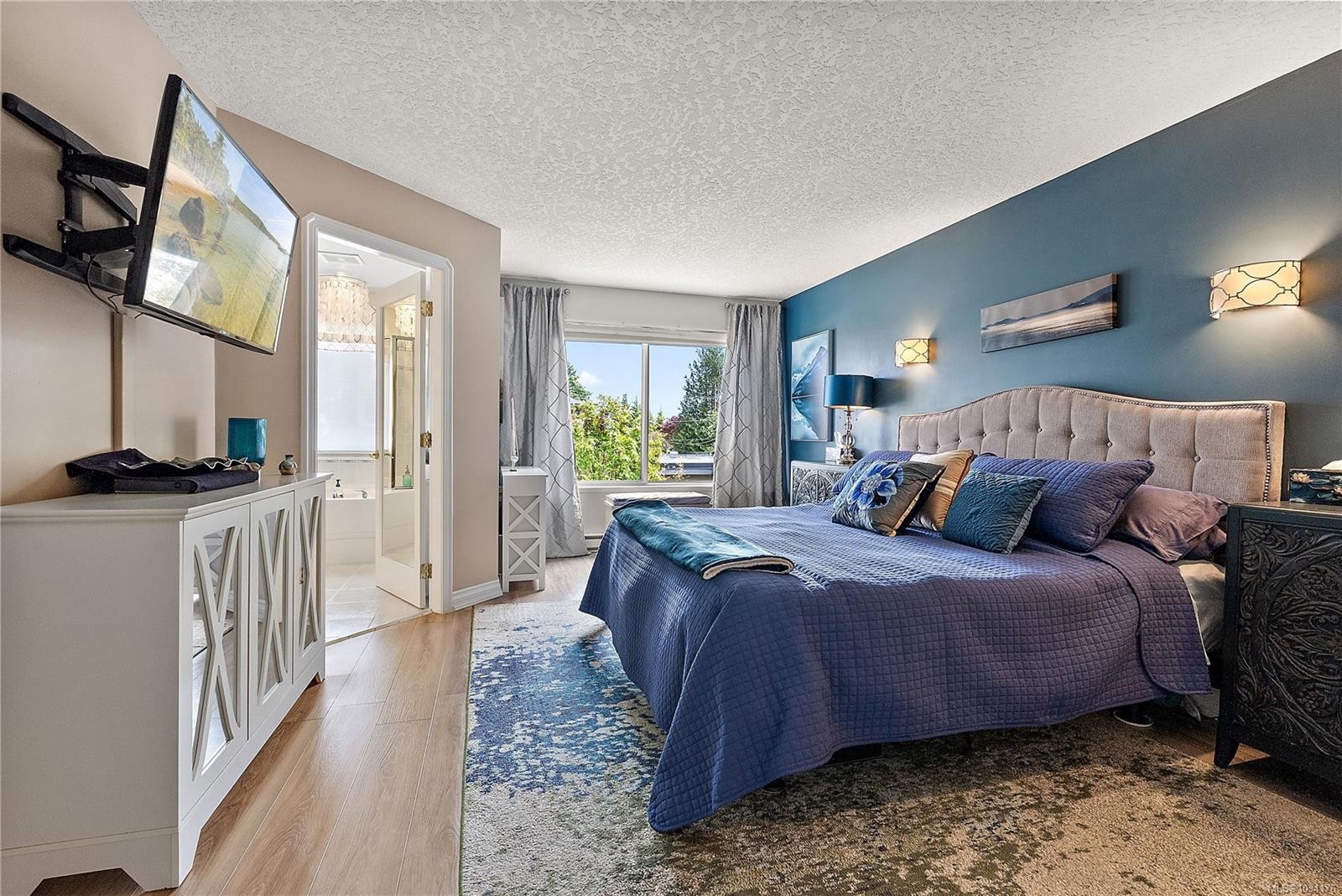 9713 Second St, Sidney, BC - Indoor Photo Showing Bedroom