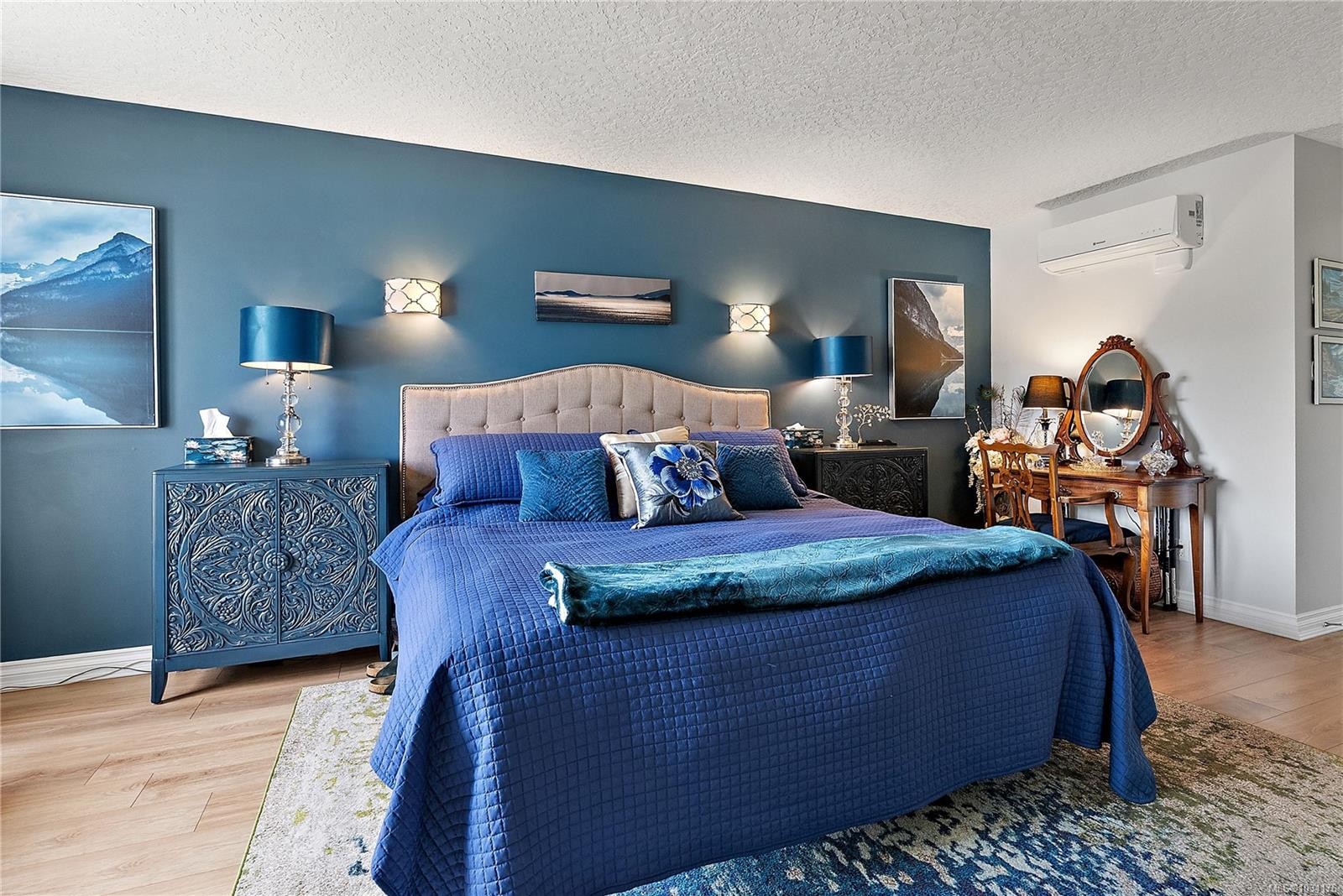 9713 Second St, Sidney, BC - Indoor Photo Showing Bedroom