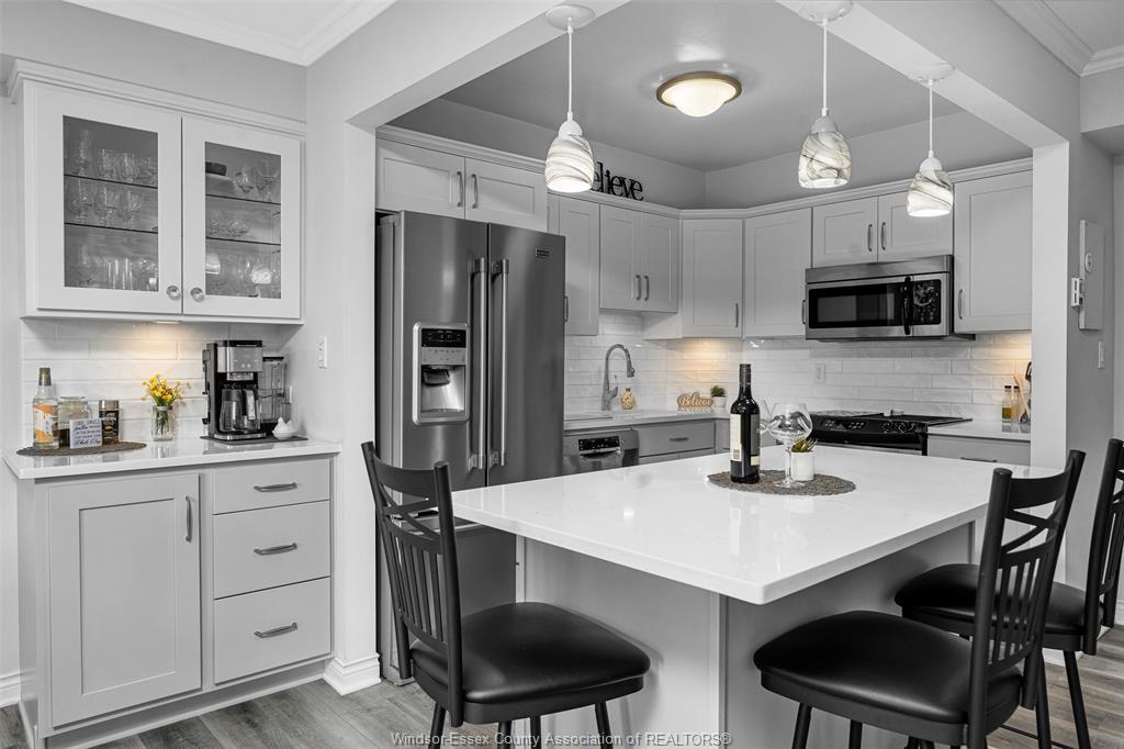 308-8591 Riverside Drive East, Windsor, ON