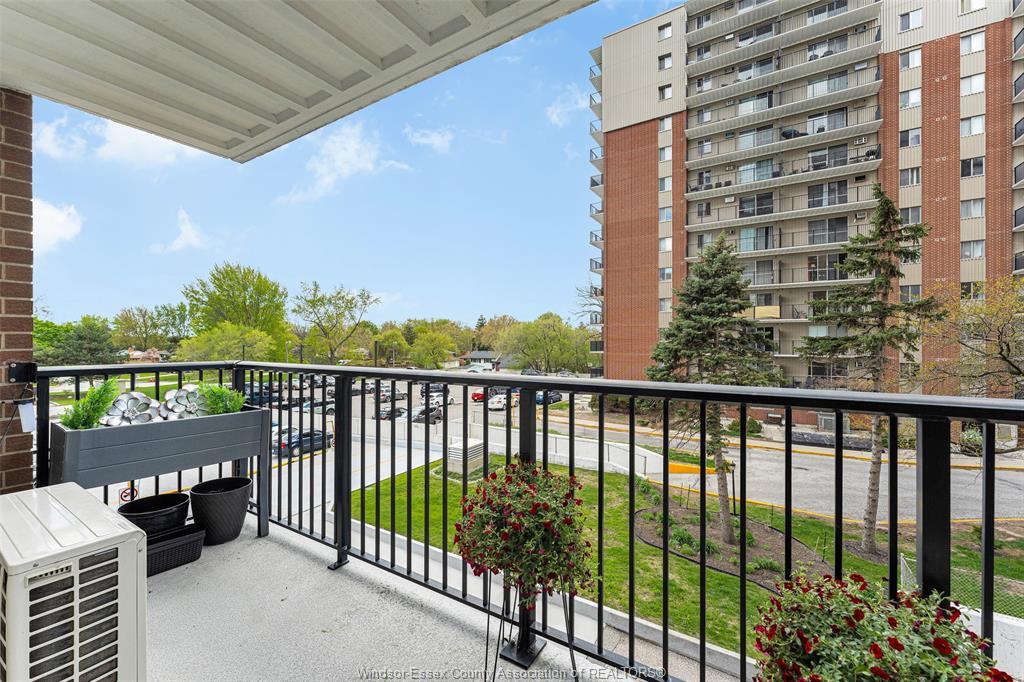 308-8591 Riverside Drive East, Windsor, ON