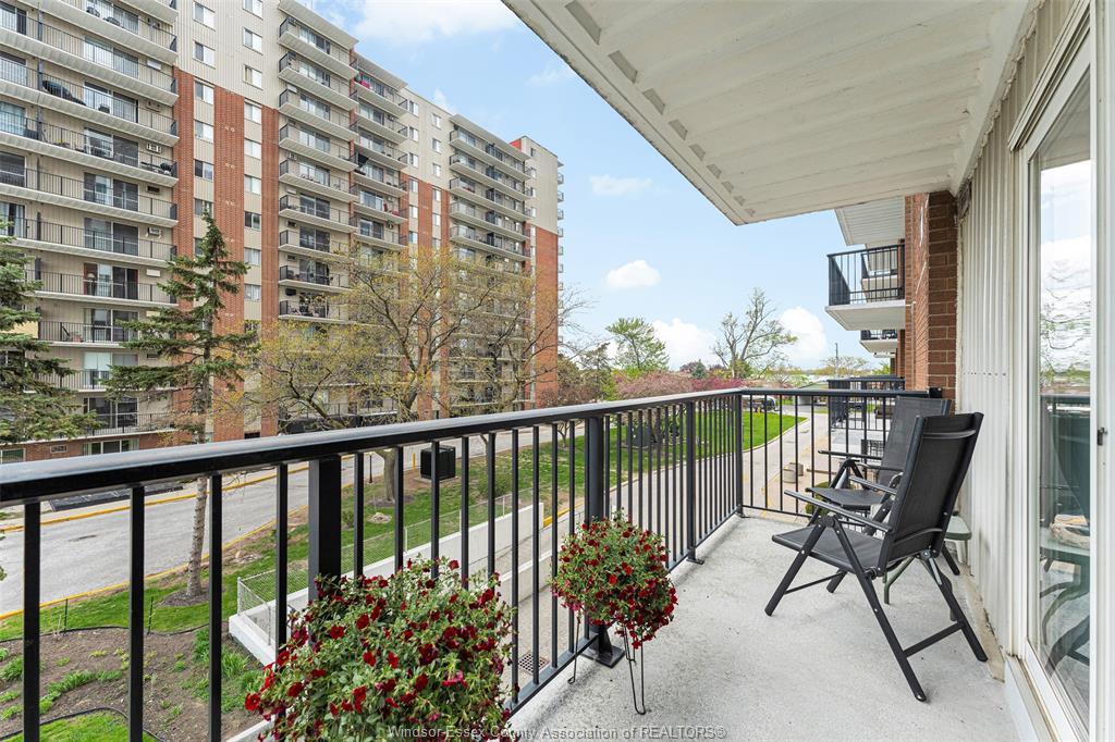 308-8591 Riverside Drive East, Windsor, ON