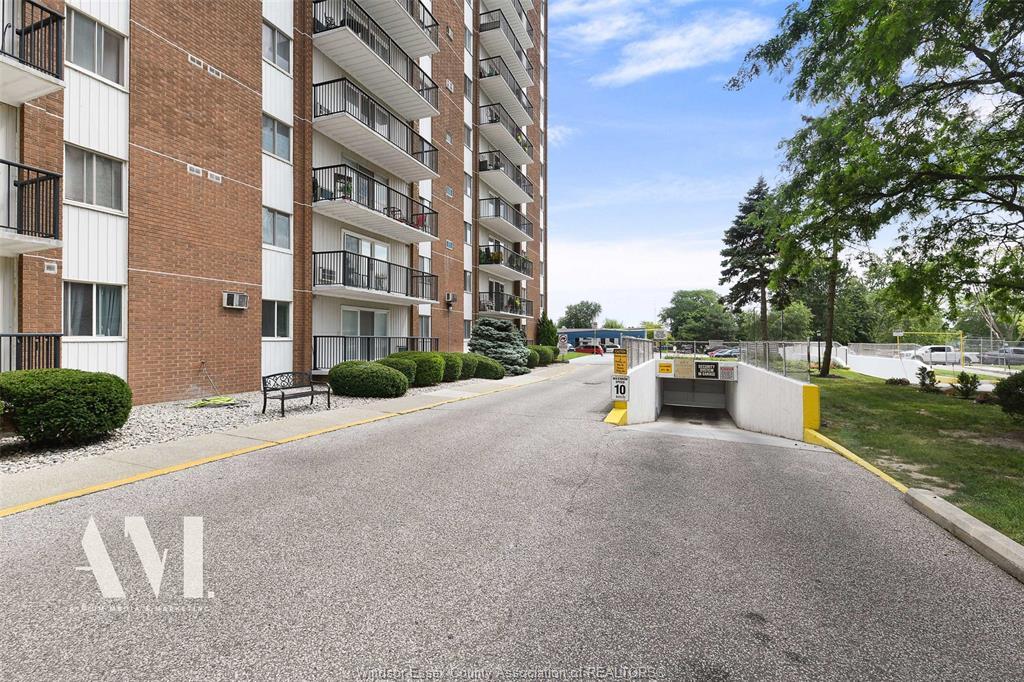308-8591 Riverside Drive East, Windsor, ON