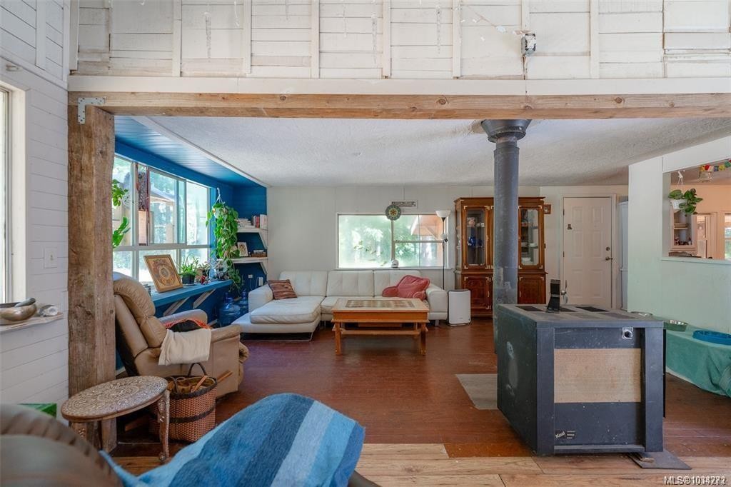 300 Oakdowne Rd, Qualicum Beach, BC