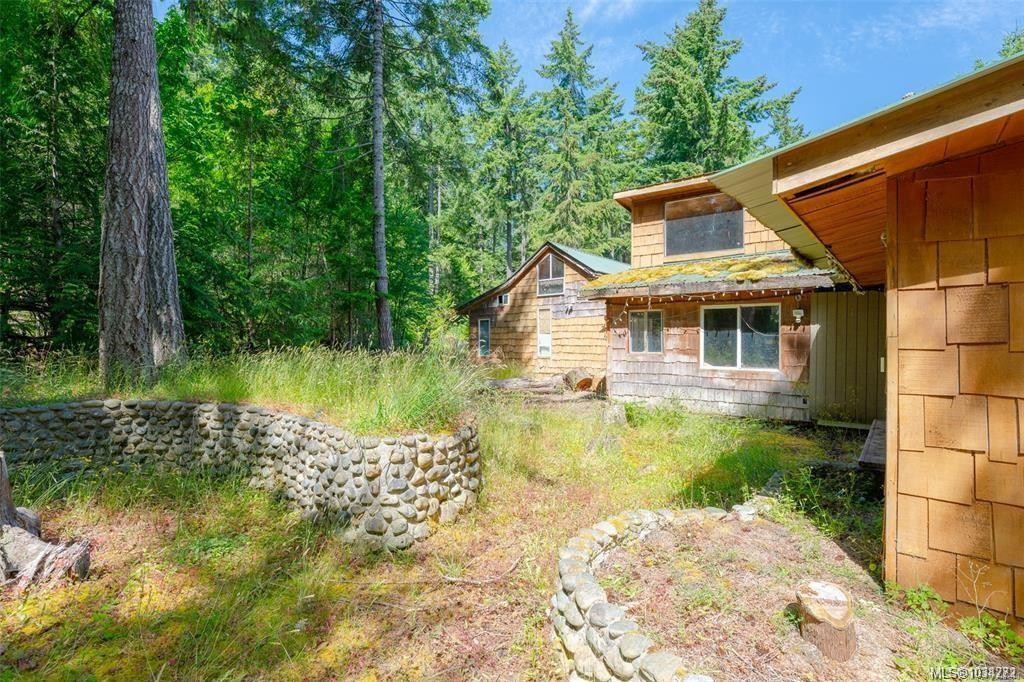 300 Oakdowne Rd, Qualicum Beach, BC