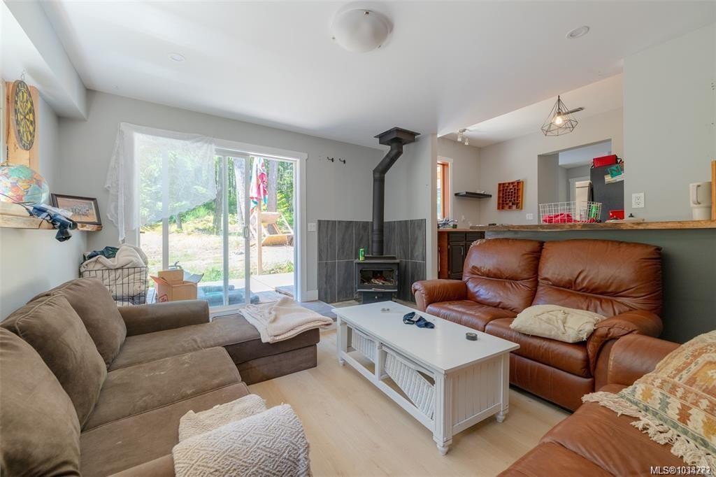 300 Oakdowne Rd, Qualicum Beach, BC