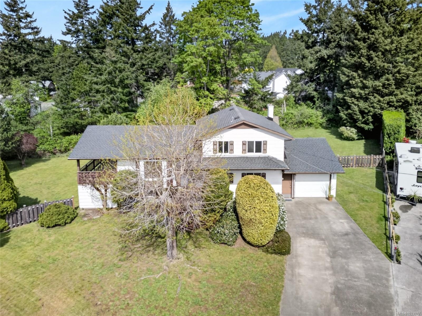 645 Summit Pl, Comox, BC