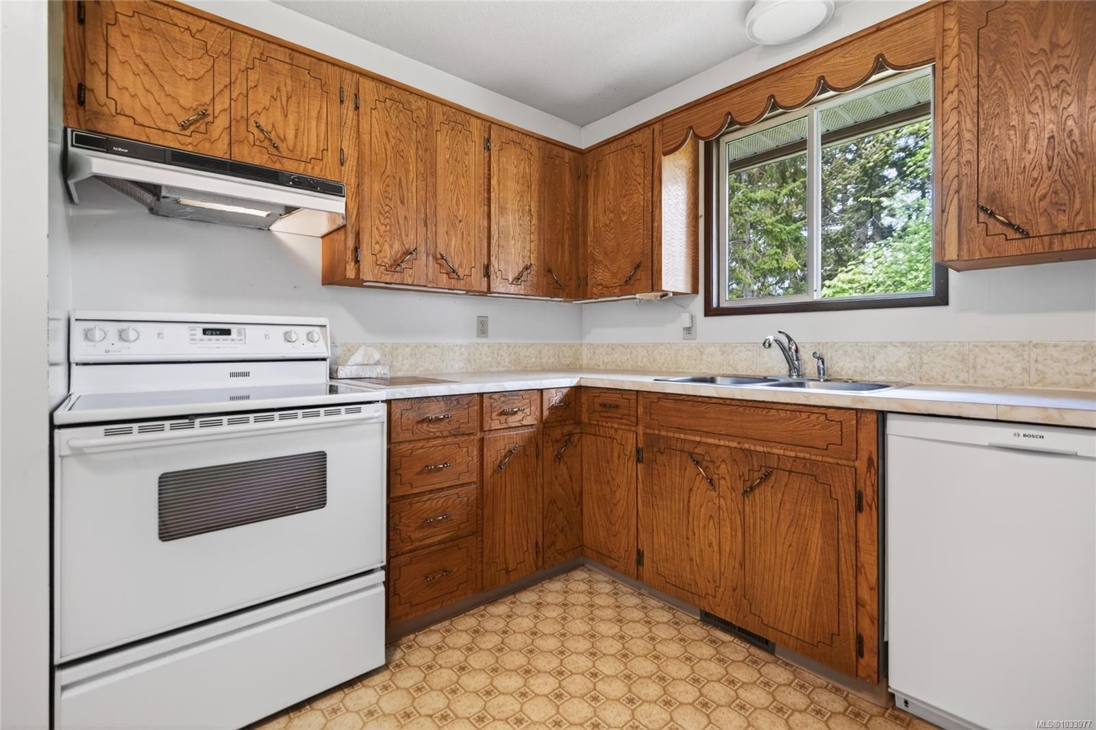 645 Summit Pl, Comox, BC