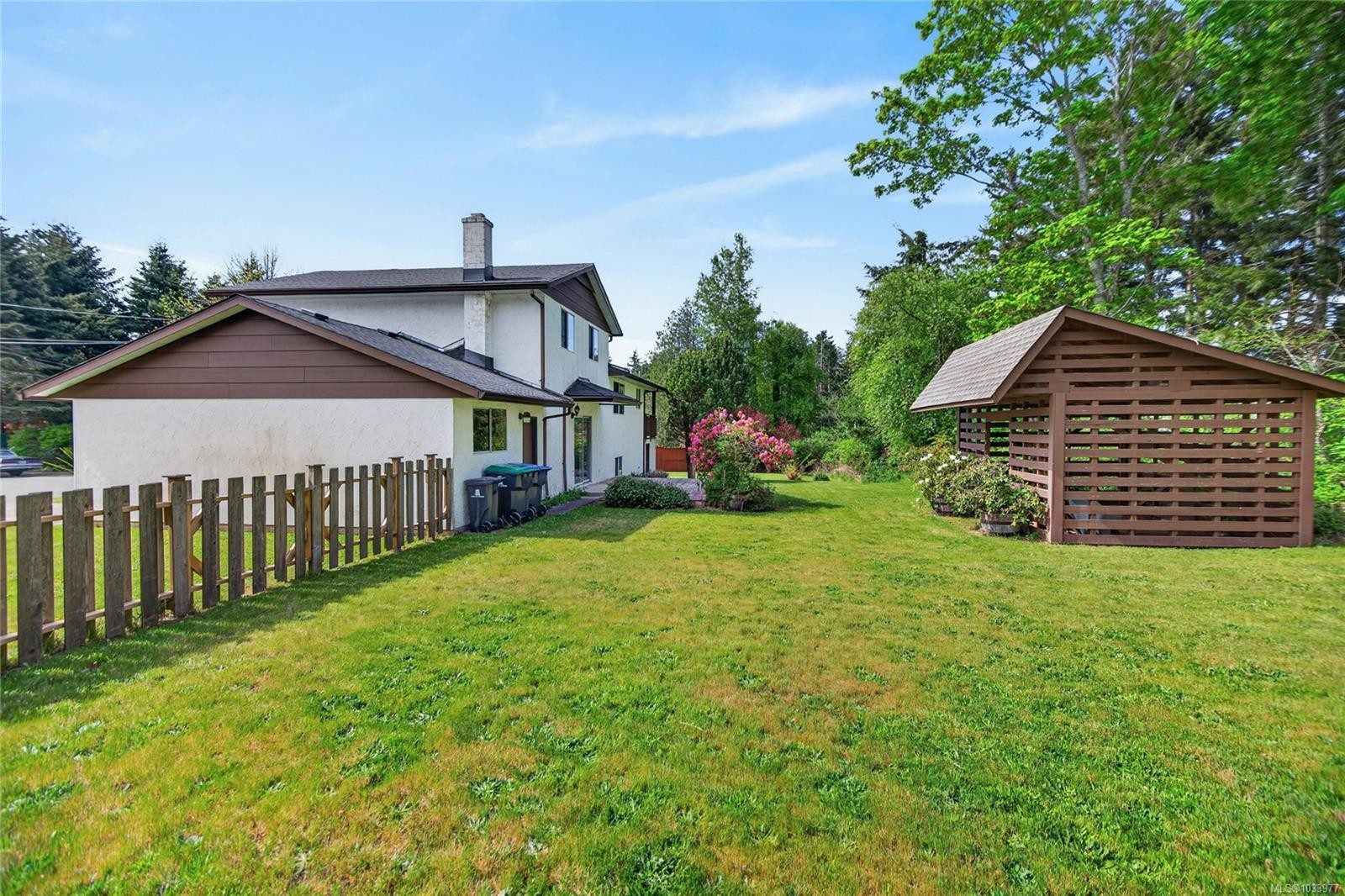 645 Summit Pl, Comox, BC