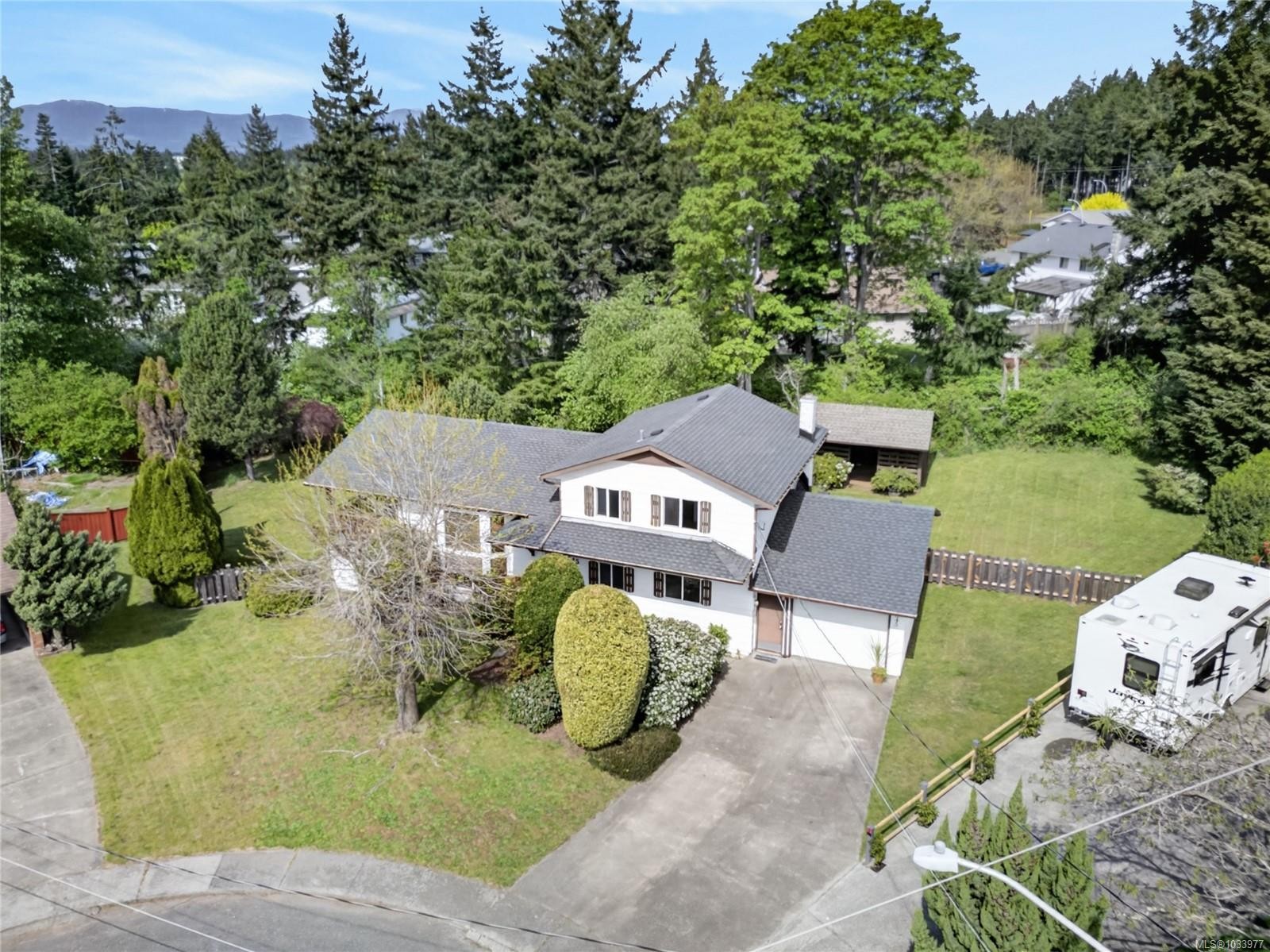 645 Summit Pl, Comox, BC