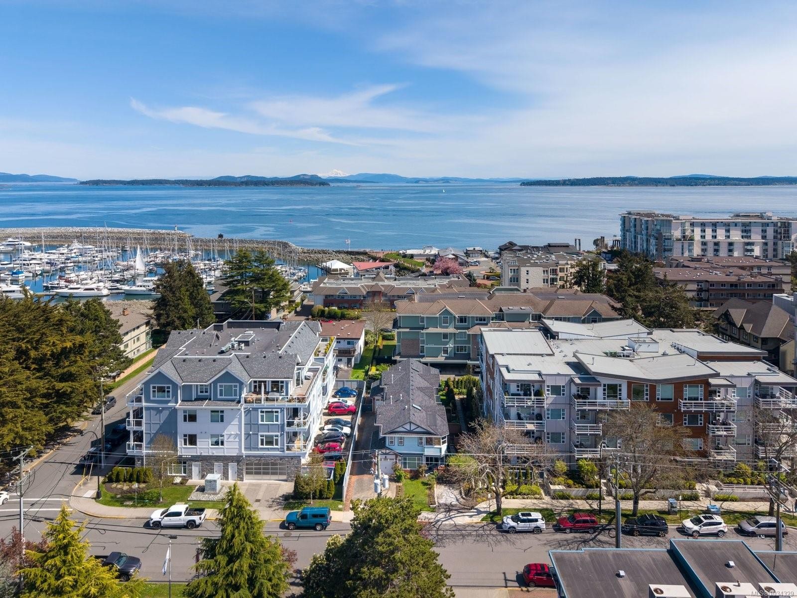 1-9875 Third St, Sidney, BC - Outdoor With Body Of Water With View